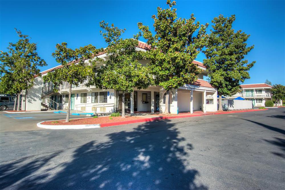 Motel 6-Redding, Ca - South Kültér fotó