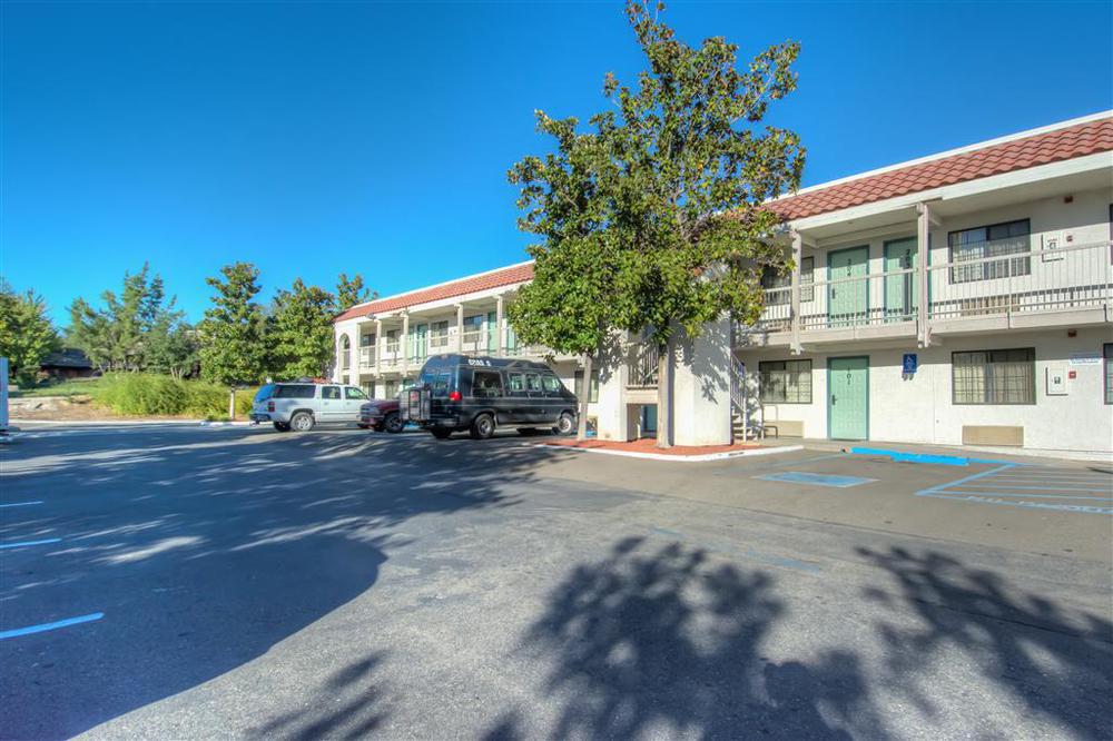 Motel 6-Redding, Ca - South Kültér fotó