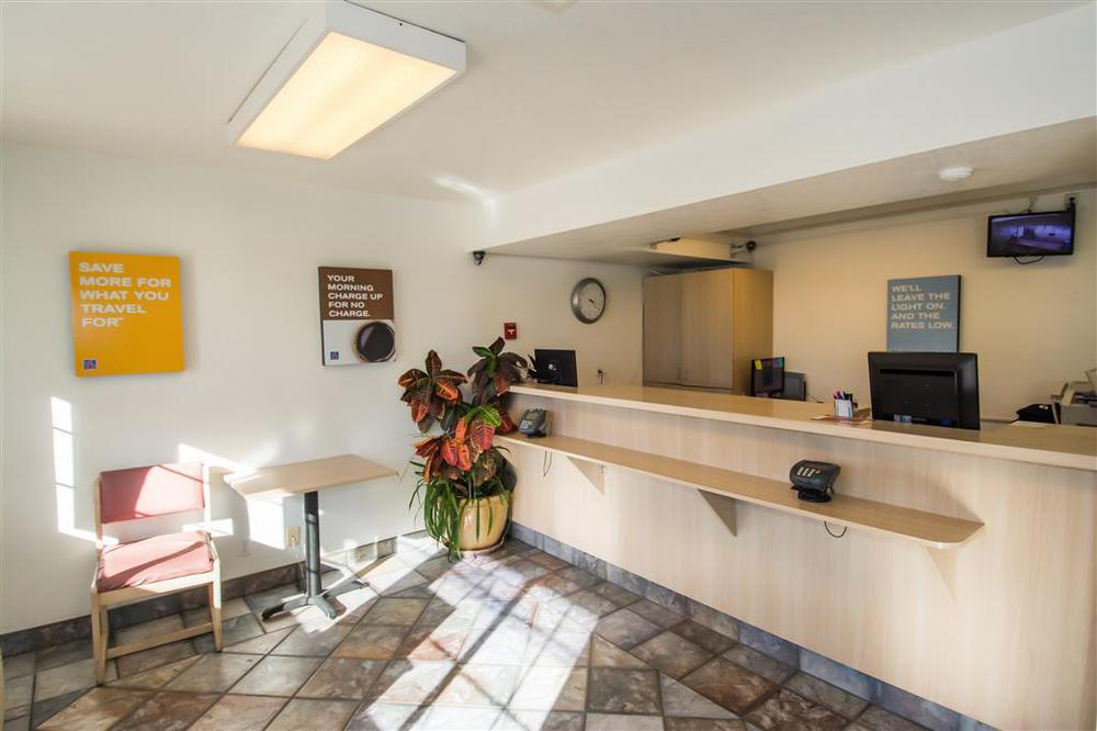 Motel 6-Redding, Ca - South Beltér fotó