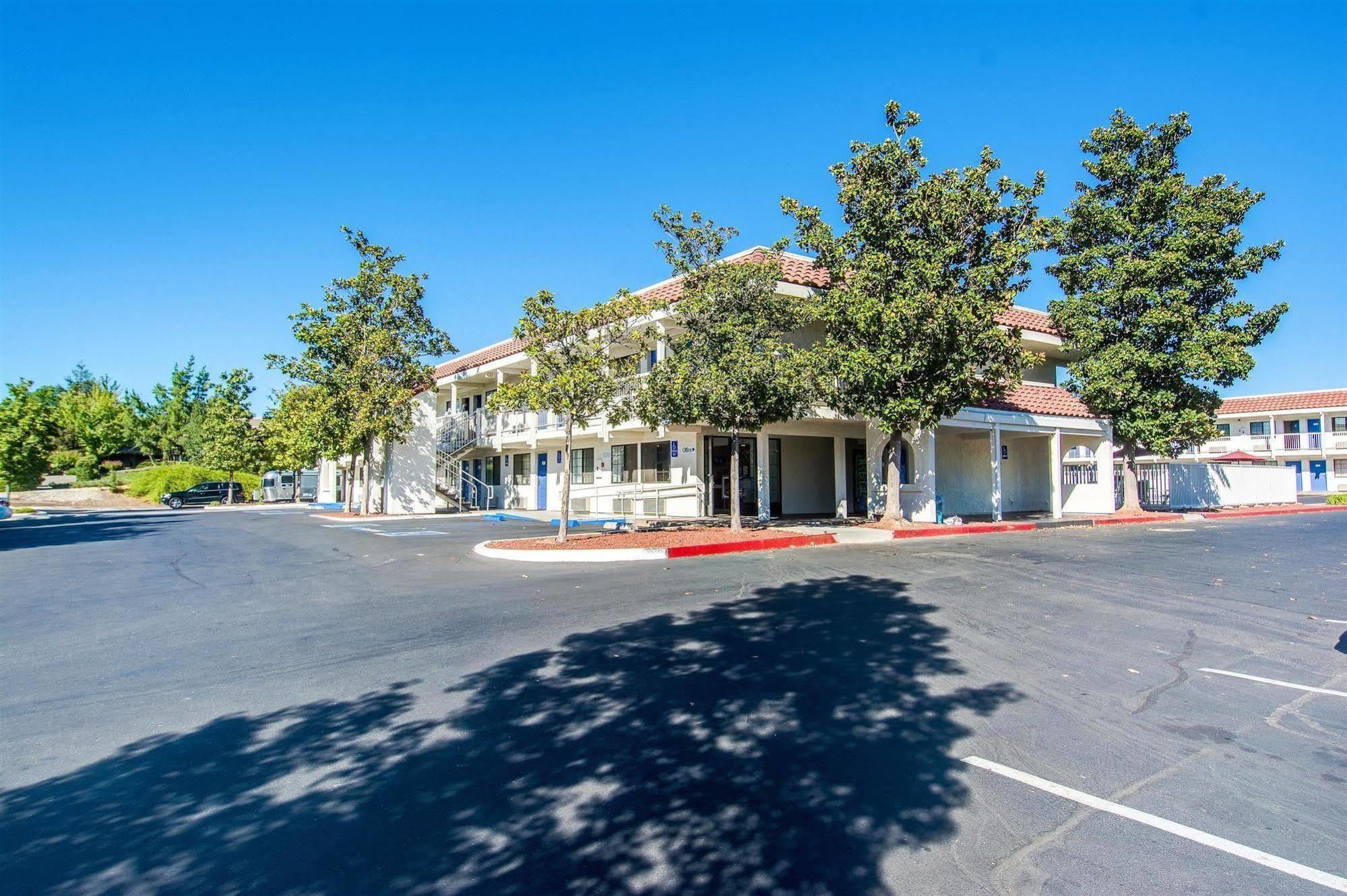 Motel 6-Redding, Ca - South Kültér fotó