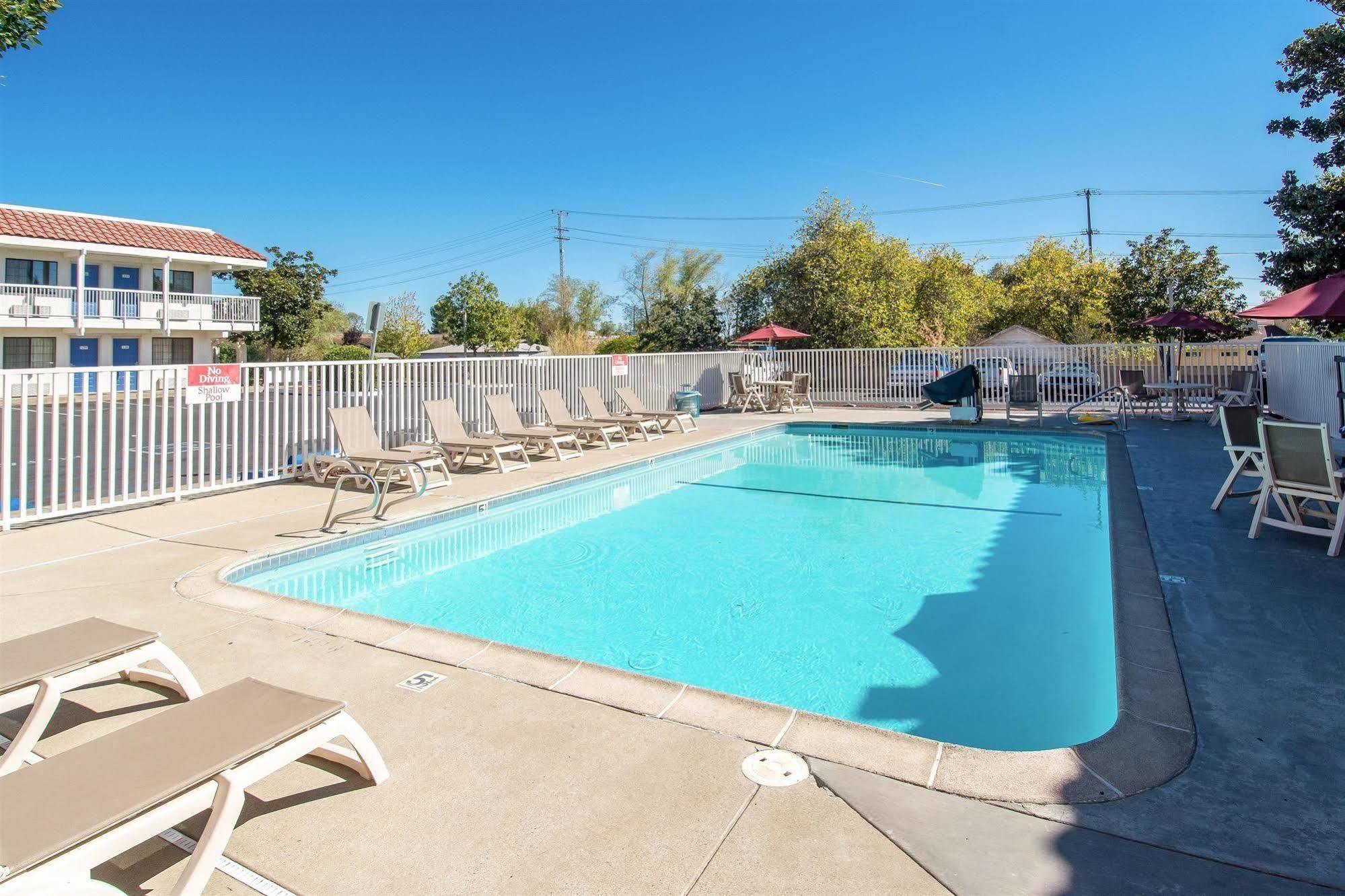 Motel 6-Redding, Ca - South Kültér fotó