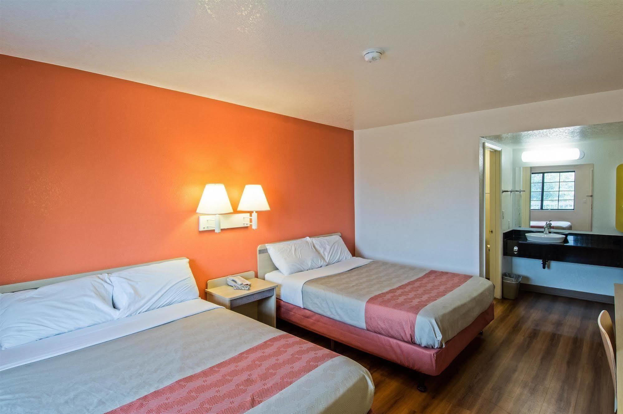 Motel 6-Redding, Ca - South Kültér fotó