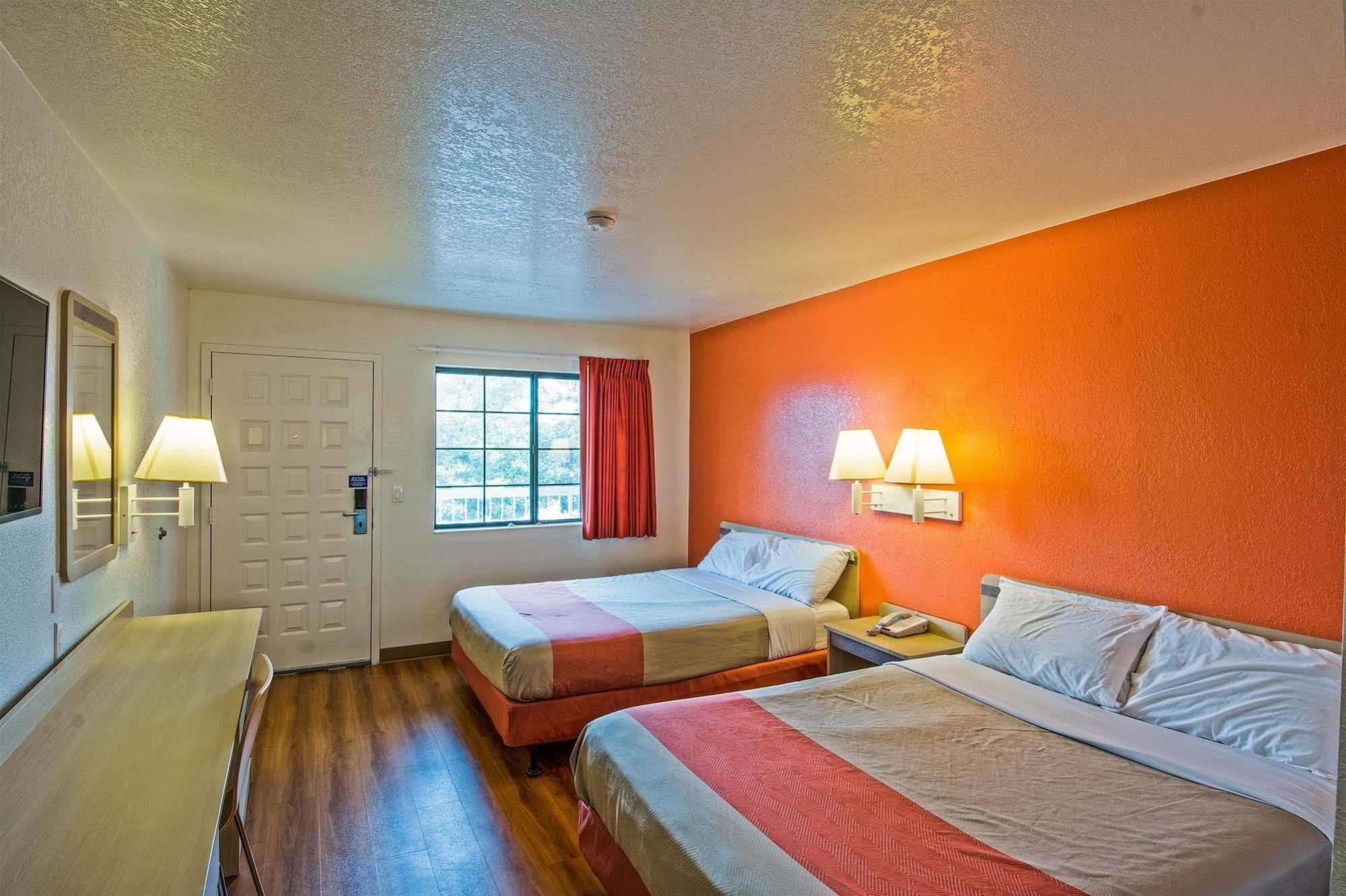 Motel 6-Redding, Ca - South Kültér fotó