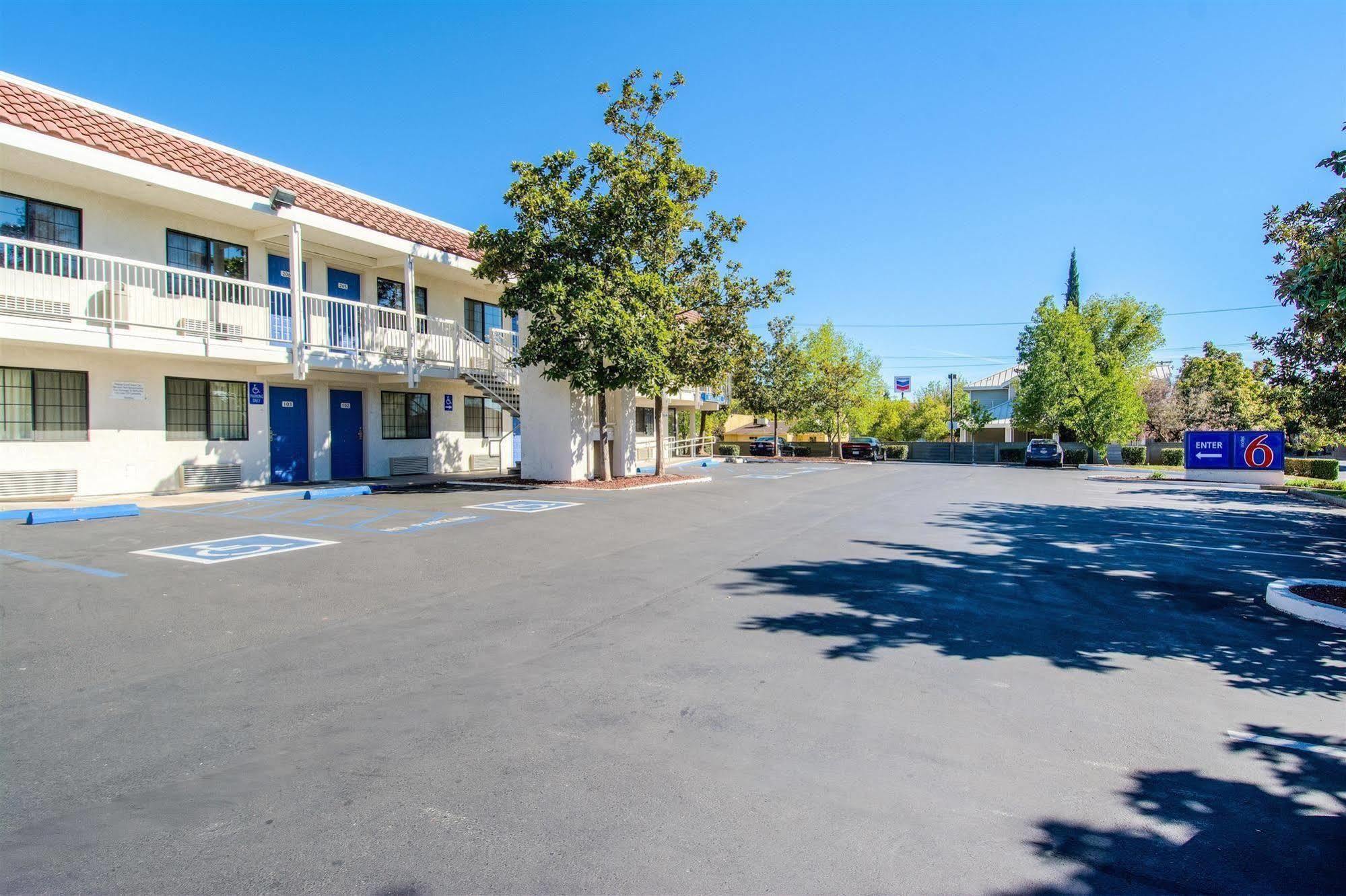 Motel 6-Redding, Ca - South Kültér fotó