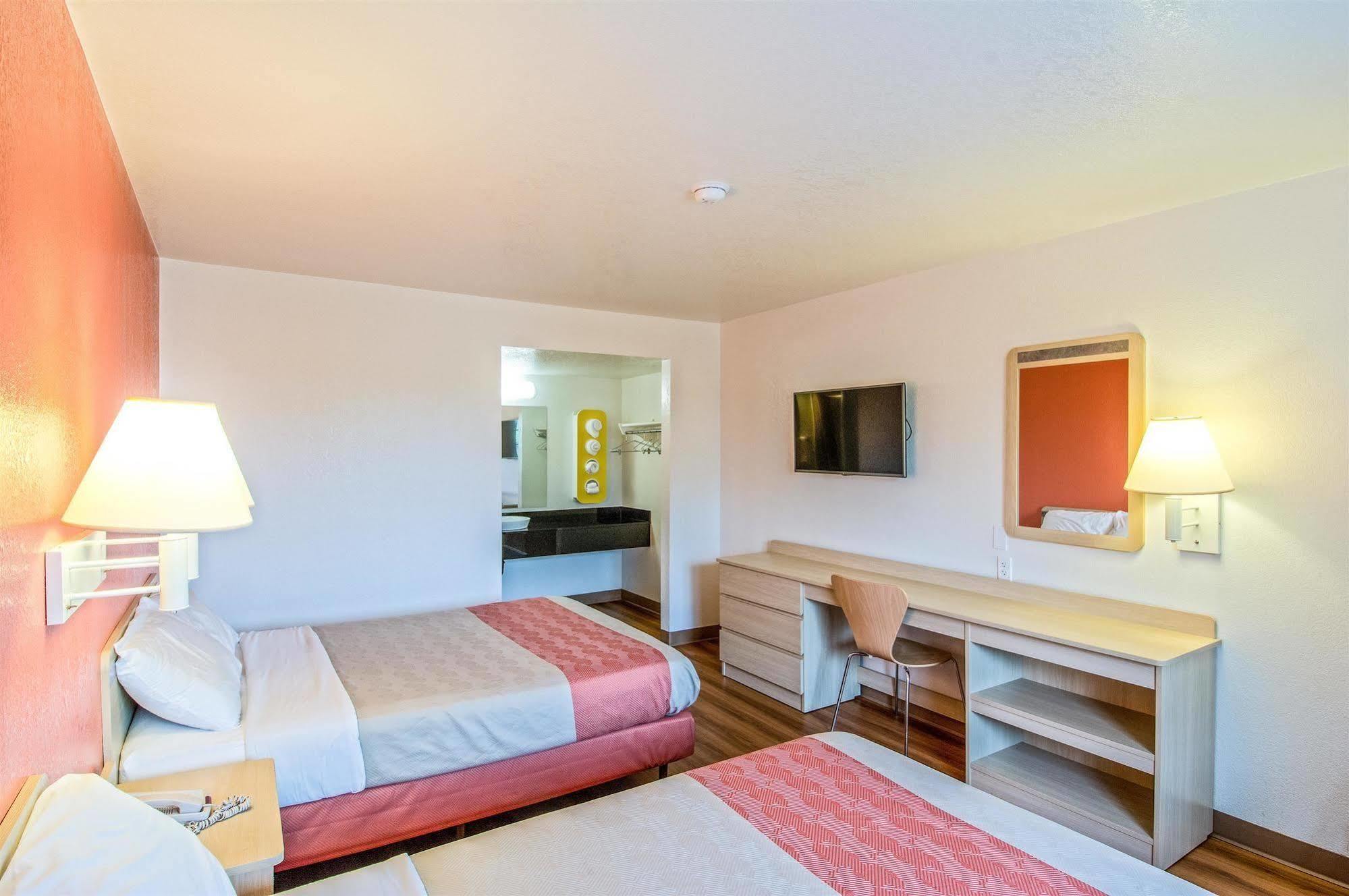 Motel 6-Redding, Ca - South Kültér fotó